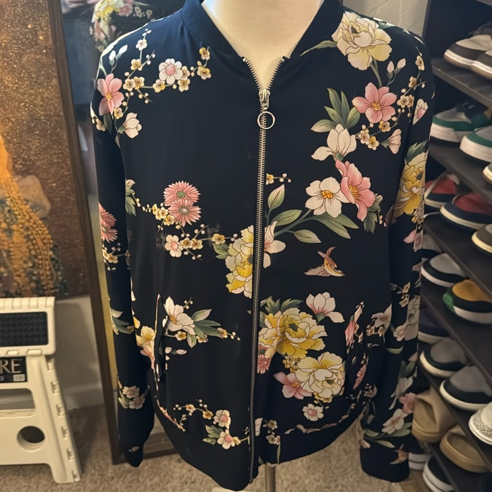 Forever 21 floral bomber jacket preowned